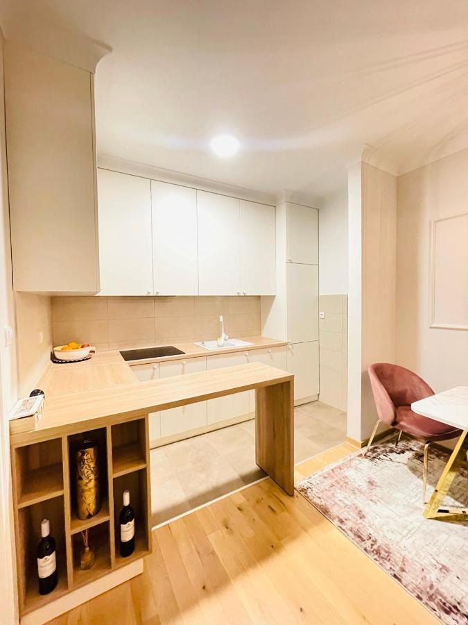 Ferienwohnung Stan Na Dan "Apartman Purple" Banja Luka Exterior foto